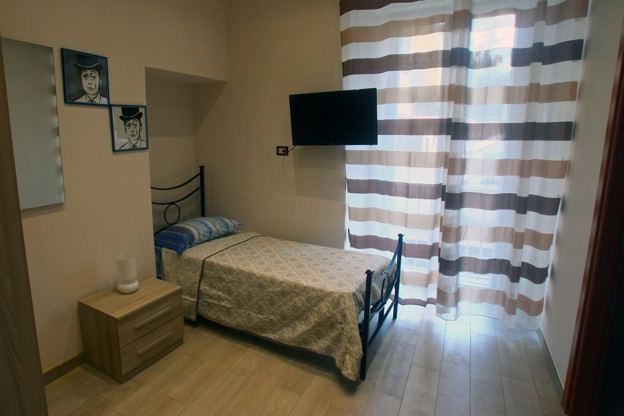Casa Fedora Bed & Breakfast เนเปิลส์ ภายนอก รูปภาพ